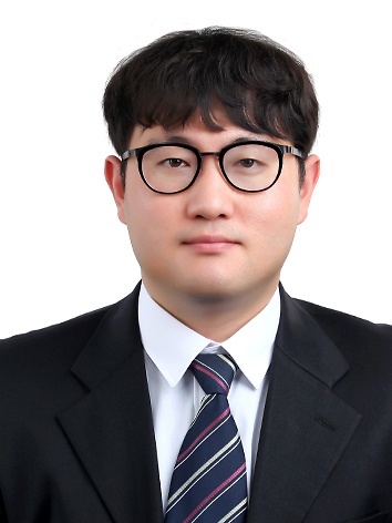 김아욱 교수